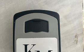 K&M Bantzh B'